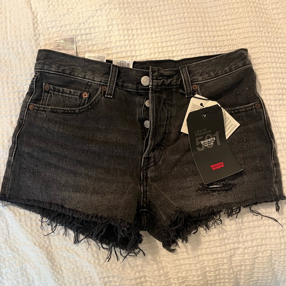 Levi black shorts
